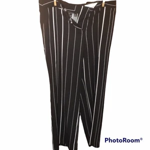 Worthington Striped Pants Size 12 Large Black White Stripes Wide Leg - Picture 1 of 7