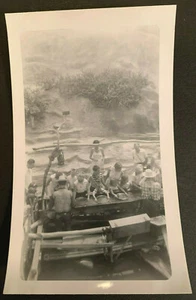 Vintage Unusual Photo Group of Kids Panning For Gold for College tuition :) 4559 - Imagen 1 de 1