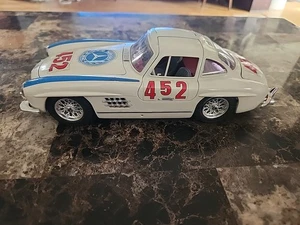 1:18 Scale Diecast Bburago 1954 Mercedes Benz 300SL Mille Miglia 452 - Picture 1 of 6