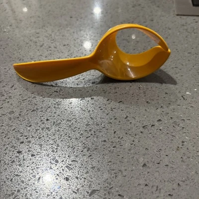 TUPPERWARE - Kitchen Tools / Utensils - Egg Scoop - Orange - Image 1 of 3