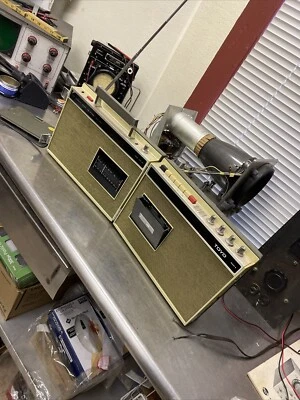 Reproductor de cinta de casete estéreo portátil TOYO CRH - 506 AM FM ¡FUNCIONA! RARO Foto 1 de 4