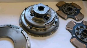 NEW GENUINE EATON ADVANTAGE CLUTCH KIT 109508-20Y OEM - Picture 1 of 14