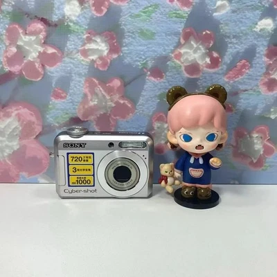 Sony Cyber-shot DSC-S650 7.2MP CCD Vintage Digital Camera 100% Working - Image 1 of 4