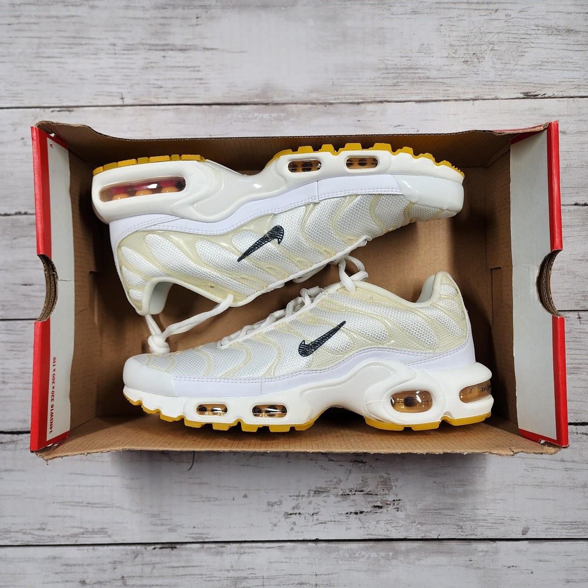 Nike Air Max Plus White for Sale - Authenticity Guaranteed Nike Air Max Plus White for Sale - Authenticity Guaranteed