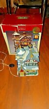 2002 Lemax Porcelain Lighted House 1909 Knickerbocker House Motion and lighted