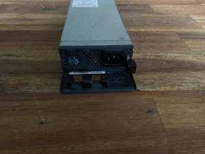 Bloc d'alimentation de rechange Cisco PWR-C2-250WAC Catalyst série 3650 - Photo 1/3