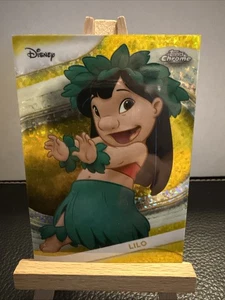 2025 Topps Chrome Disney Lilo #199 Yellow Mini Diamonds Refractor - Picture 1 of 2