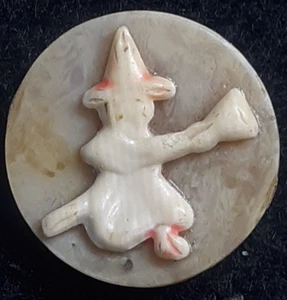 Rare Celluoid / Bakelite Witch on Broom Cameo Halloween Garment Button, 3/4 " - Picture 1 of 8
