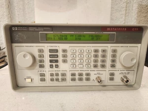 HP/Agilent 8648C Signal Generator 100kHz-3200MHz - Picture 1 of 2