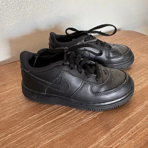Niños Unisex Nike Air Force 1 Talla Baja 10C Triple Negro - Imagen 1 de 7