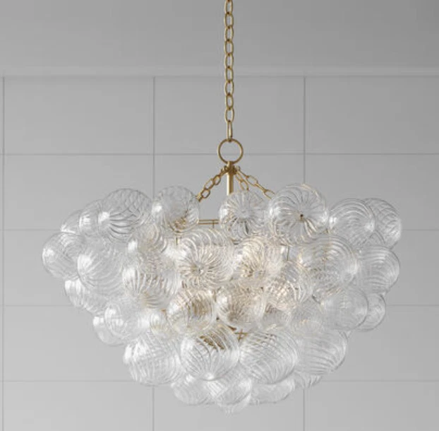 Araña grande Visual Comfort Signature Julie Neill Talia - Acabado dorado, transparente Foto 1 de 2