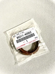 Genuine FIT TOYOTA & LEXUS 3.5lt FRONT CRAKSHAFT SEAL 90311-42052 - Picture 1 of 3
