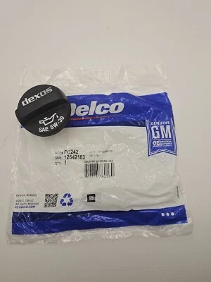 Genuine GM Oil Cap, 12642163 Equinox, Malibu, HHR - Image 1 of 4