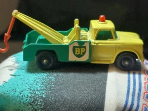 Lesney Matchbox No. 13 Dodge Wreck Truck Yellow & Green Die-Cast BP Tow Truck - Picture 1 of 5