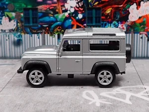 WELLY / No. 52367 Land Rover Defender 90 (Silver-Grey). - Picture 1 of 6