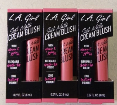 Rubor crema mate suave LA Girl beso GBL444. Lote de 3. Foto 1 de 4