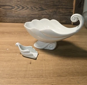 Porcelain Shell Shaped Pedestal Nut Bowl & Scoop WHITE ESSENTIALS - Picture 1 of 17