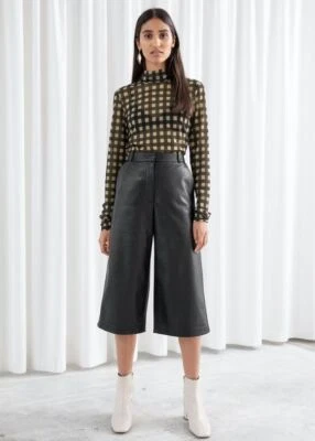 Pantalones Cortos de Cuero de Cordero Genuino para Damas - Bermudas Informales de Verano Foto 1 de 3