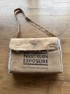 Northern Exposure: The Complete Series 6 seasons 26 DVDs Faux Leather Sherpa Bag - Imagen 1 de 20