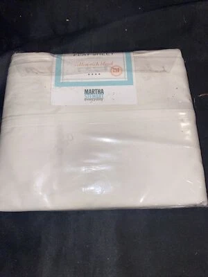 NUEVA Sábana Plana Martha Stewart Everyday Marfil Sólido Tamaño Completo 250 Hilos Foto 1 de 4