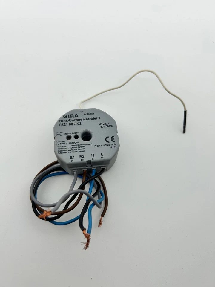 Gira 0521 00 /I01 Funk Universalsender UP Dimmen Schalten Jalousie Berker Jung - Bild 1 von 1