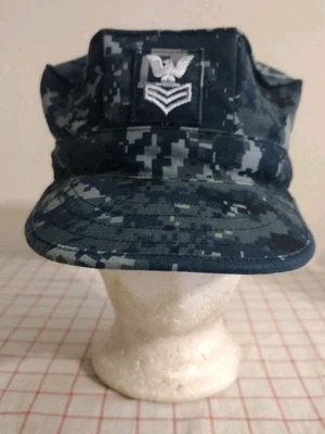 Boné verde camuflado patrulha cadete terceira classe suboficial da Marinha dos EUA tamanho 7 5/8 masculino - Imagem 1 de 4