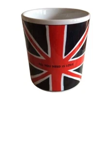Union Jack Keramiktasse mit "All You Need Is Love" Text - Bild 1 von 6
