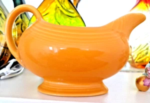 Ockerfarbene Fiesta Ware Sauciere, nicht mehr produziert goldfarben. Neu - Bild 1 von 6