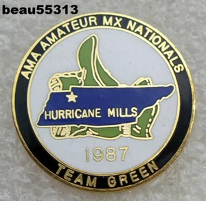 ⭐1987 AMA AMA AMA AMATEUR MX NATIONALS HURRICANE MILLS EQUIPO VERDE HARLEY SOMBRERO PIN - Imagen 1 de 1