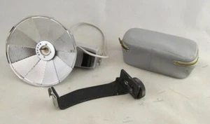 VINTAGE ACCURA COLLAPSIBLE CAMERA FLASH ATTACHMENT WITH MOUNTING RBACKET & CASE - Picture 1 of 4