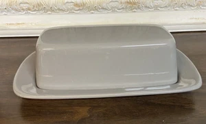 10 Strawberry Street Classic Ceramic Butter Dish 8 5/8 x 4 7/8"  Nova Gray New! - Picture 1 of 8