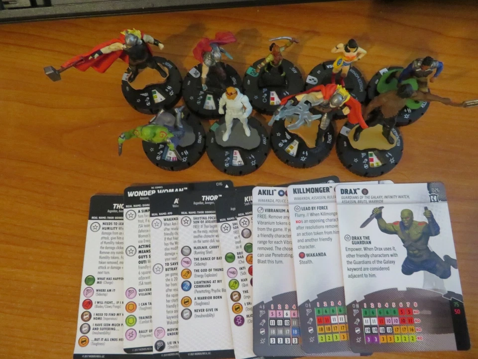MARVEL AND DC HEROCLIX WARRIOR 9 FIGURE LOT WITH CARDS THOR WONDER WOMAN DRAX - Image 1 of 1