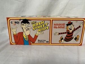 Corgi Comic Classics : The Beano Bash Street Kids & Minnie The Minx - Picture 1 of 4