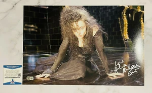 Helena Bonham Carter Firmado Autógrafo 12x18 Foto Harry Potter Beatrix BECKETT - Imagen 1 de 1