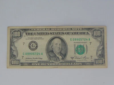 $100 FEDERAL RESERVE NOTE 1981 A BANK OF CHICAGO (G7) G09905724A - Image 1 of 2