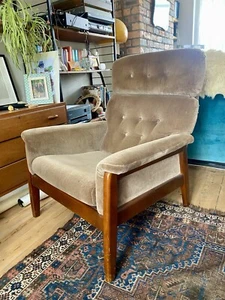 Vintage Mid Century Parker Knoll 1079-80 Armchair. Teak. Upholstered Velour. - Picture 1 of 7