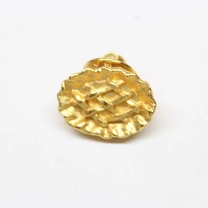 Gold Tone Baked Pie Pin Lapel Enamel Collectible - Picture 1 of 3