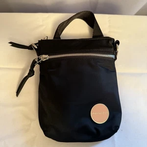 shortyLOVE Shorthand Handy Nylon Umhängetasche Handtasche Reise schwarz - Bild 1 von 15