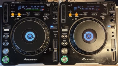 Pioneer CDJ 1000 Mk3 - 2 Stück + 2 Tasche - Bild 1 von 4