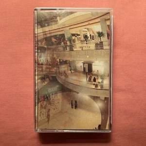 NEU SOARER Malls Of Lima WEISS Kassette Band #/100 limitiert Vaporwave Mallsoft - Bild 1 von 4
