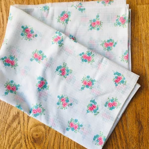 White Check Prink Floral Vintage Cotton Fabric 1.5 Yard - Picture 1 of 4