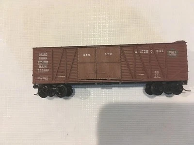 Micro Trains 29010 N-Scale 40ft Wood Sheath Automobile Boxcar GTW 583441 - Image 1 of 2