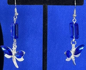 Blau und Weiß Kristall Libelle Silber Haken Tropfen Hängel Ohrringe 2,5 Zoll - Bild 1 von 10