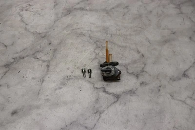 Suzuki GZ250 1999-2010 Petcock válvula de combustible encendido apagado Foto 1 de 3