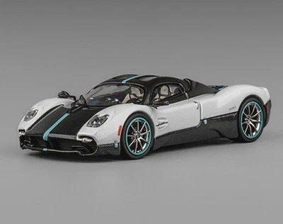 PAGANI Utopia with Carbon parts  - pearl white - CM 1:64 - Immagine 1 di 4