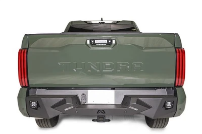 Parachoques trasero Fab Fours TT22-E5451-1 Vengeance para Toyota Tundra 2022-2025 Foto 1 de 4