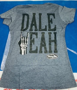 Dirty Mo Radio Dale Earnhardt Jr MED Damen grau "DALE YEAH" Grafik T-Shirt -- Neu mit Etikett - Bild 1 von 7