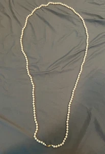Vintage Pearl Necklace with White 18k Gold Clasp - 61" - Picture 1 of 6