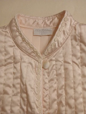VINTAGE  Miss ELAINE At HOME Quilted Button Up Robe Lt Pink Satin Slze L Lovely - Image 1 of 4