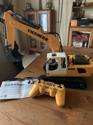 Pelle LIEBHERR 936 Télécommandée, échelle 1/20 - Reproduction, Jouet. - Photo 1/4